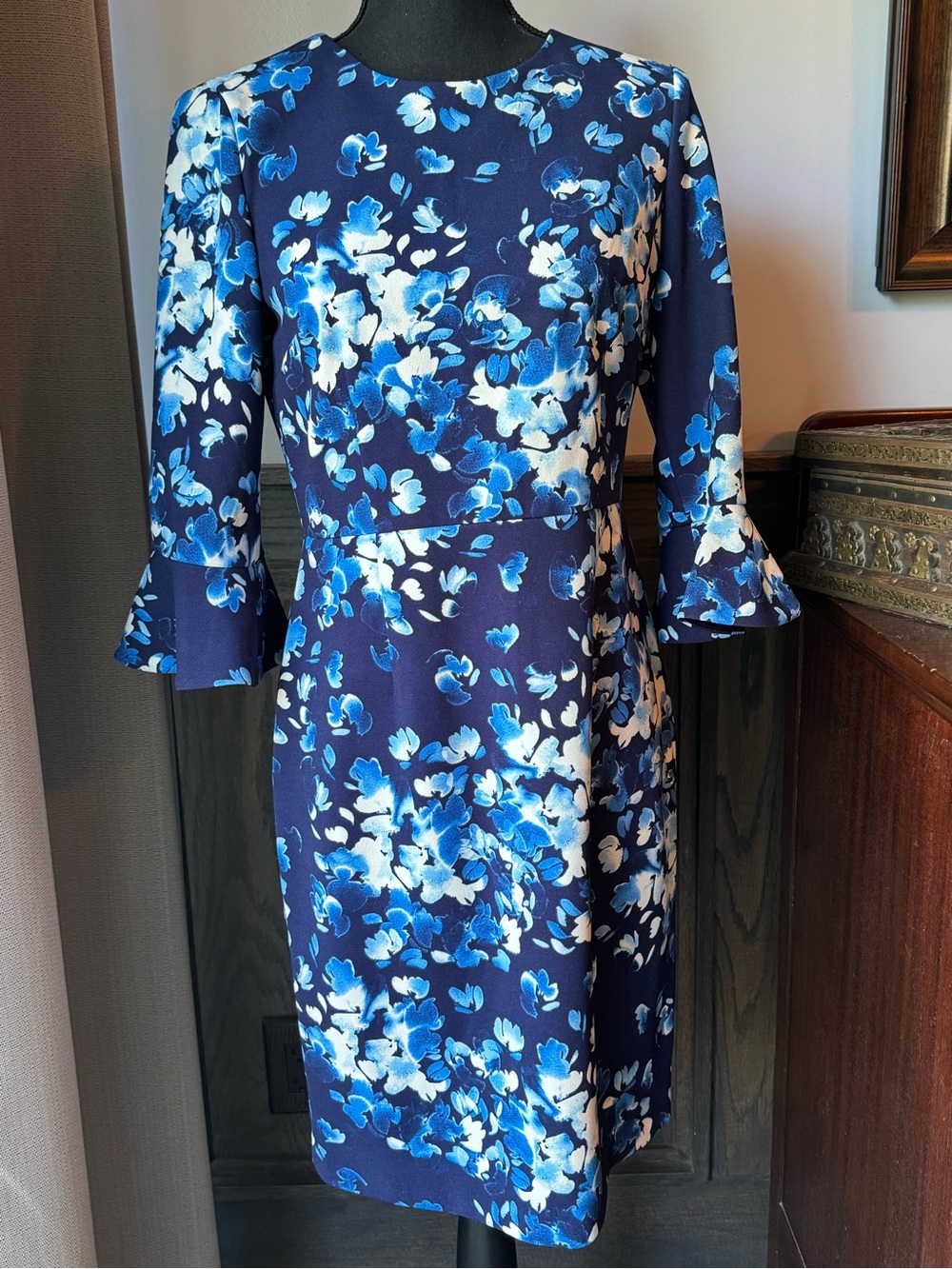 Donna Morgan Navy & Blue Floral Dress Sz 6 EUC